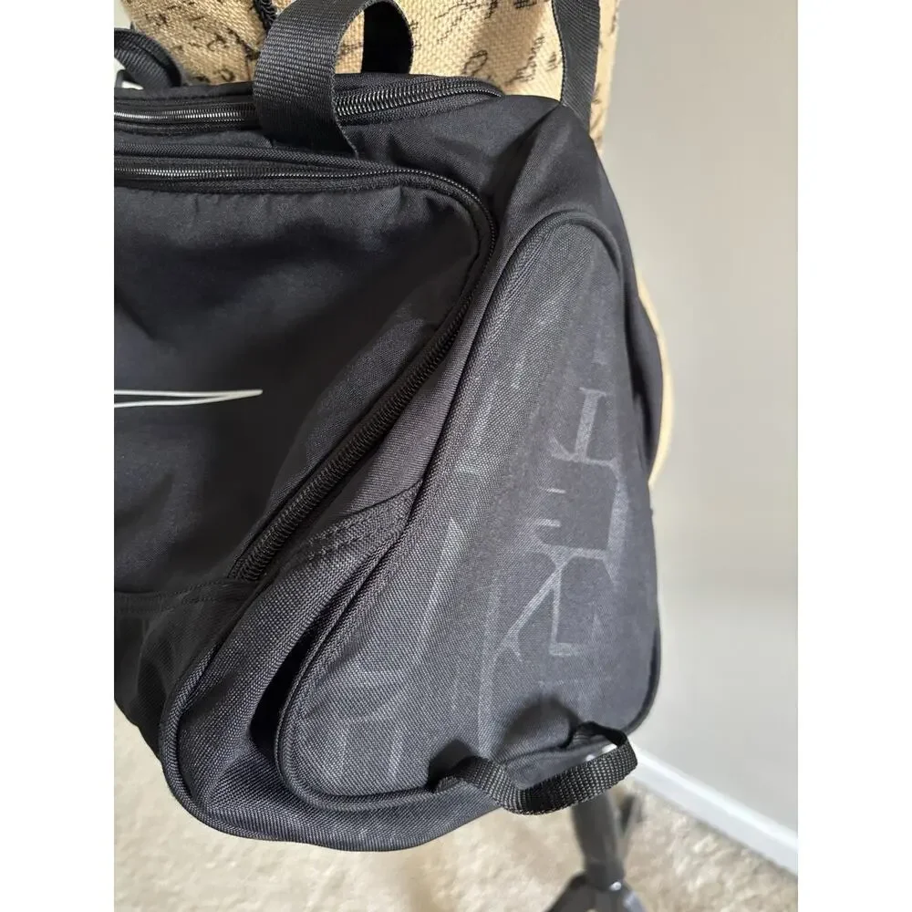 Excellent Nike Brasilia Sm/Md Black Duffle Bag Shoe Compartment Zip Closure